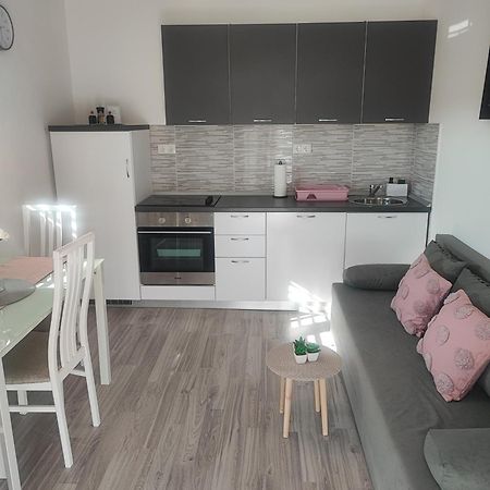 Apartment Mari Ostrvica Exteriér fotografie